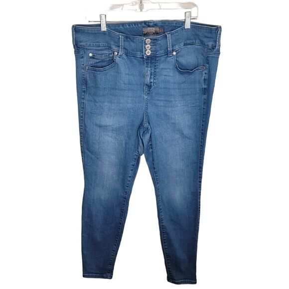 Torrid Super Soft Denim Jean Jegging Jeans size 18 - Picture 1 of 6